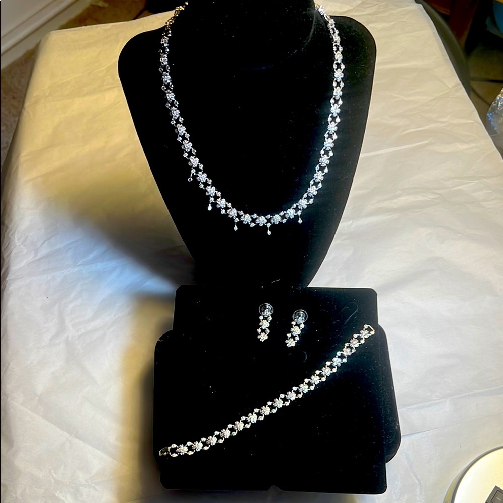 Vintage Elegant Silver Tone & CZ’s Necklace Bracelet & Pierced Earrings Set